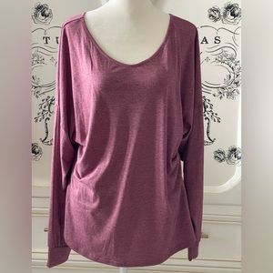 Long sleeve tee shirt size M